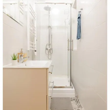 Downtown With Balcony *