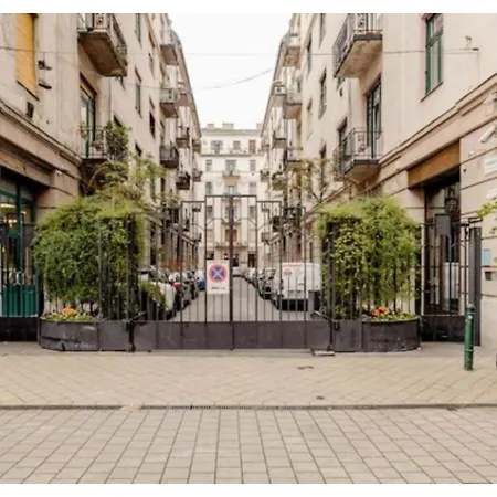 Downtown With Balcony *